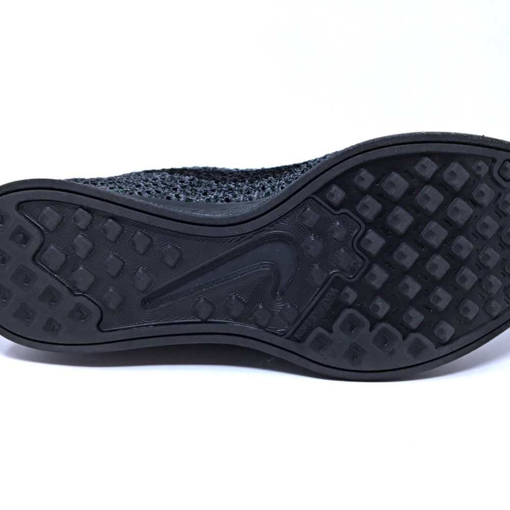 Nike Flyknit Racer Triple Black Mens/Womens New - Picture 6 of 8